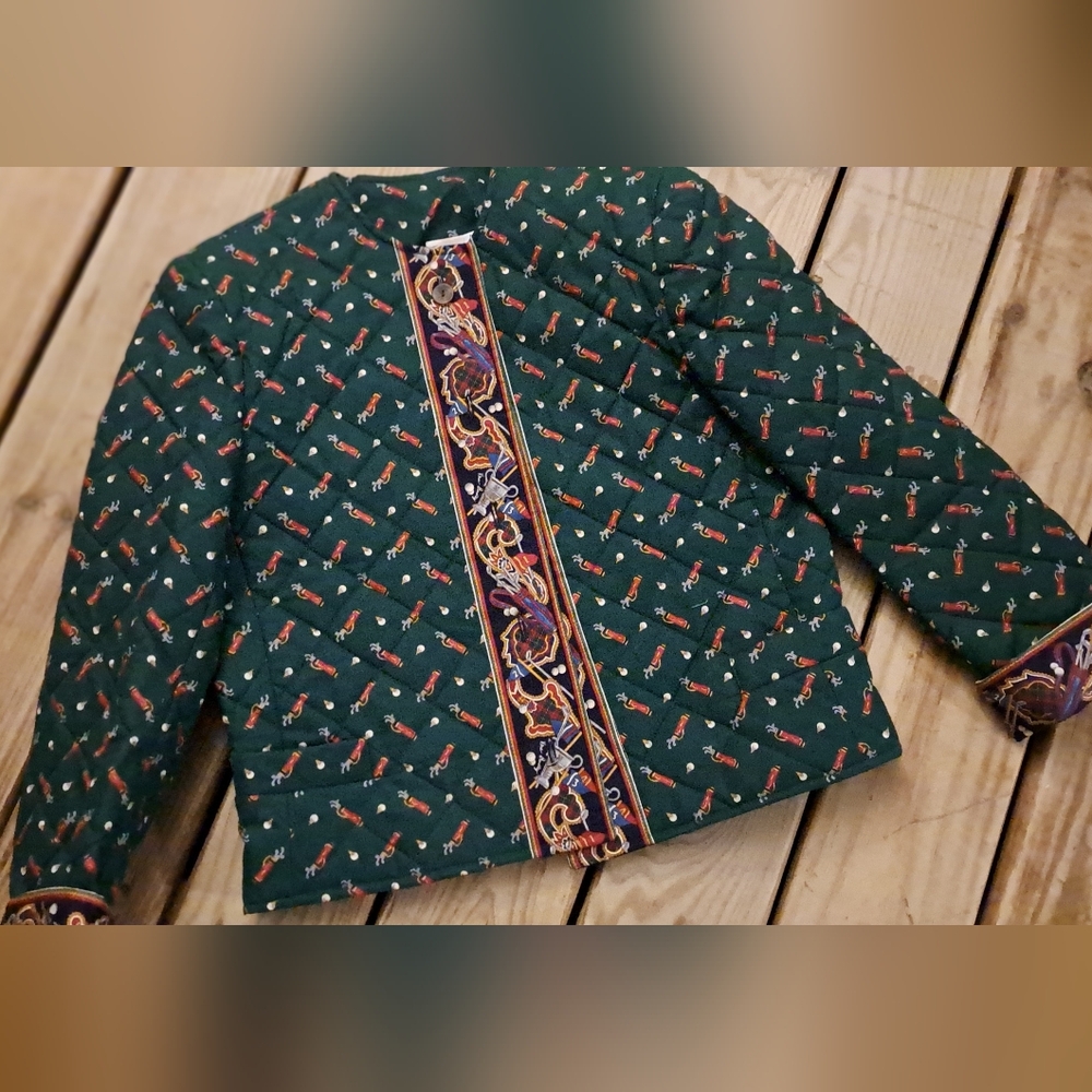 Retired Golf Green Vintage Quilted Jacket with Patterned Trim and Lining. Size M